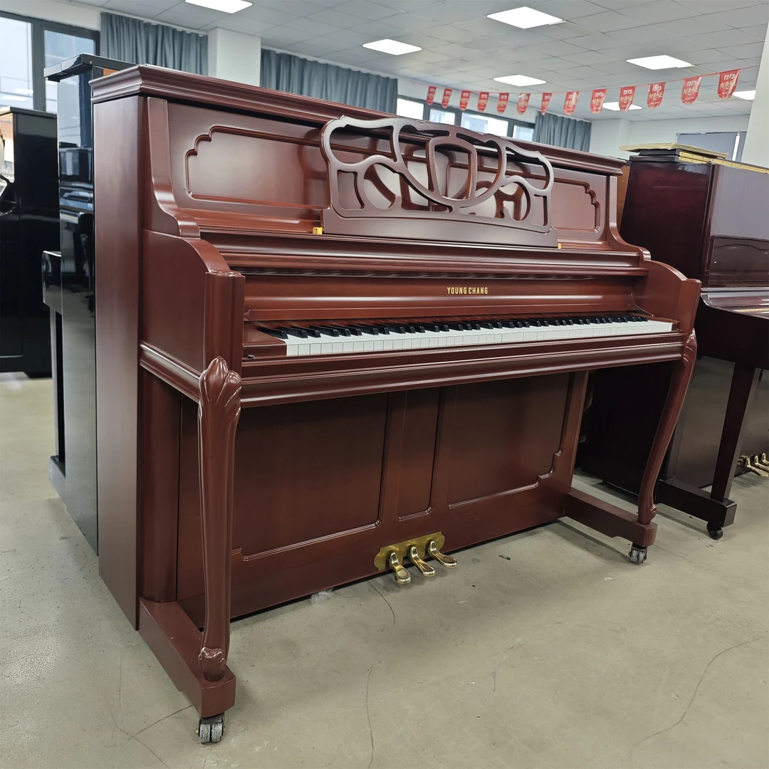 YOUNG CHANG/英昌 二手钢琴立式实木成人练习考级家用演奏琴童练