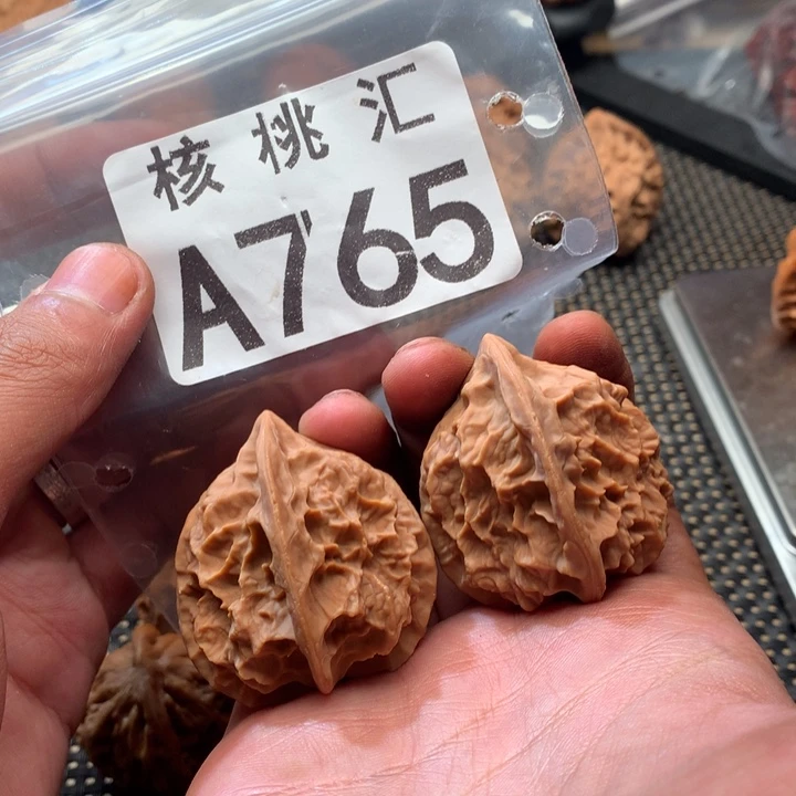 吊坠文玩核桃龙骨