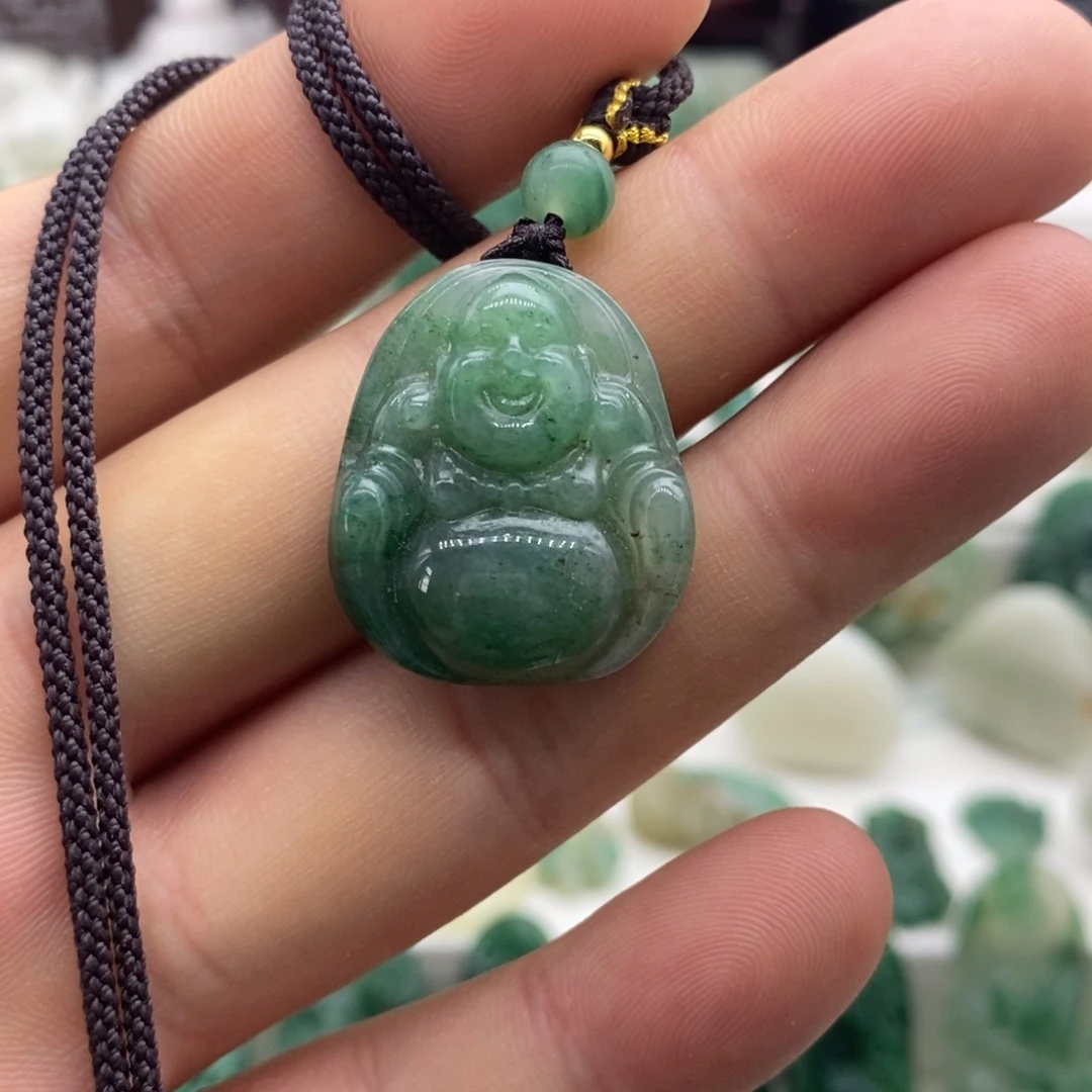 独山玉未镶嵌颈饰