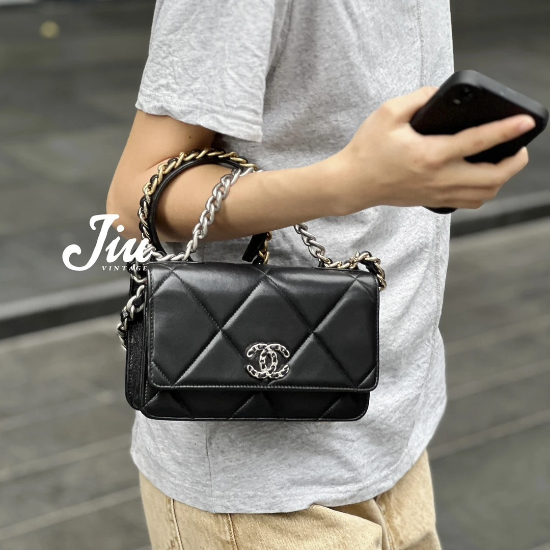 99新 Chanel/香奈儿 黑银19bag woc 芯片尘袋时尚黑色 CG14-0073