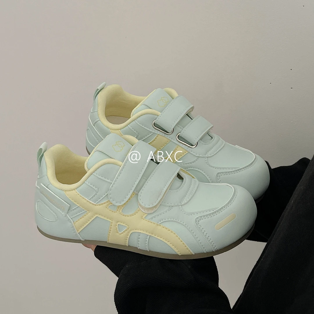 魔术贴阿甘德训鞋女款爆款2025新款秋季休闲鞋百搭板鞋软底小白鞋