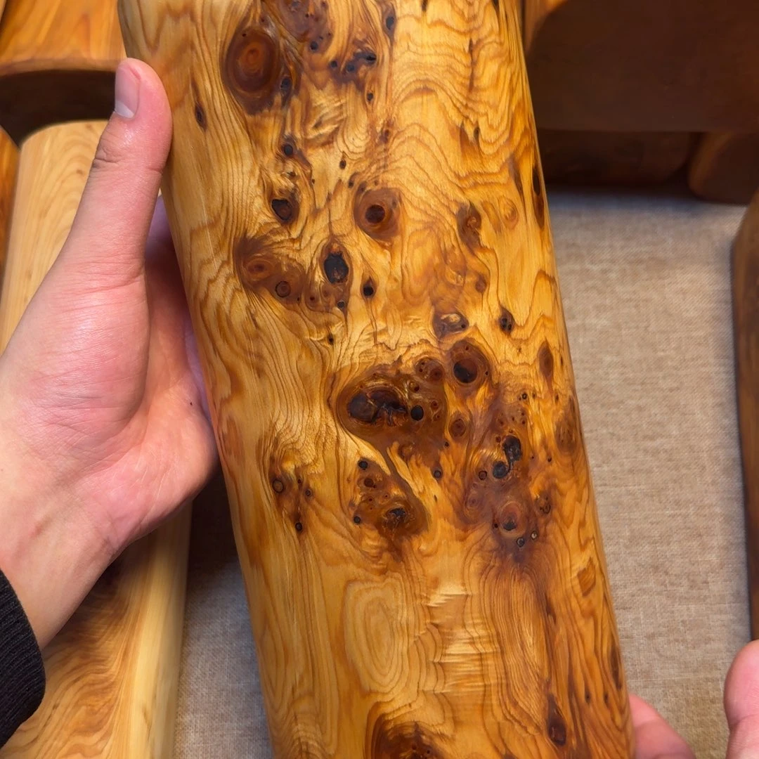 用***5鹅绒竹炭崖柏黑油颈椎枕。典藏级