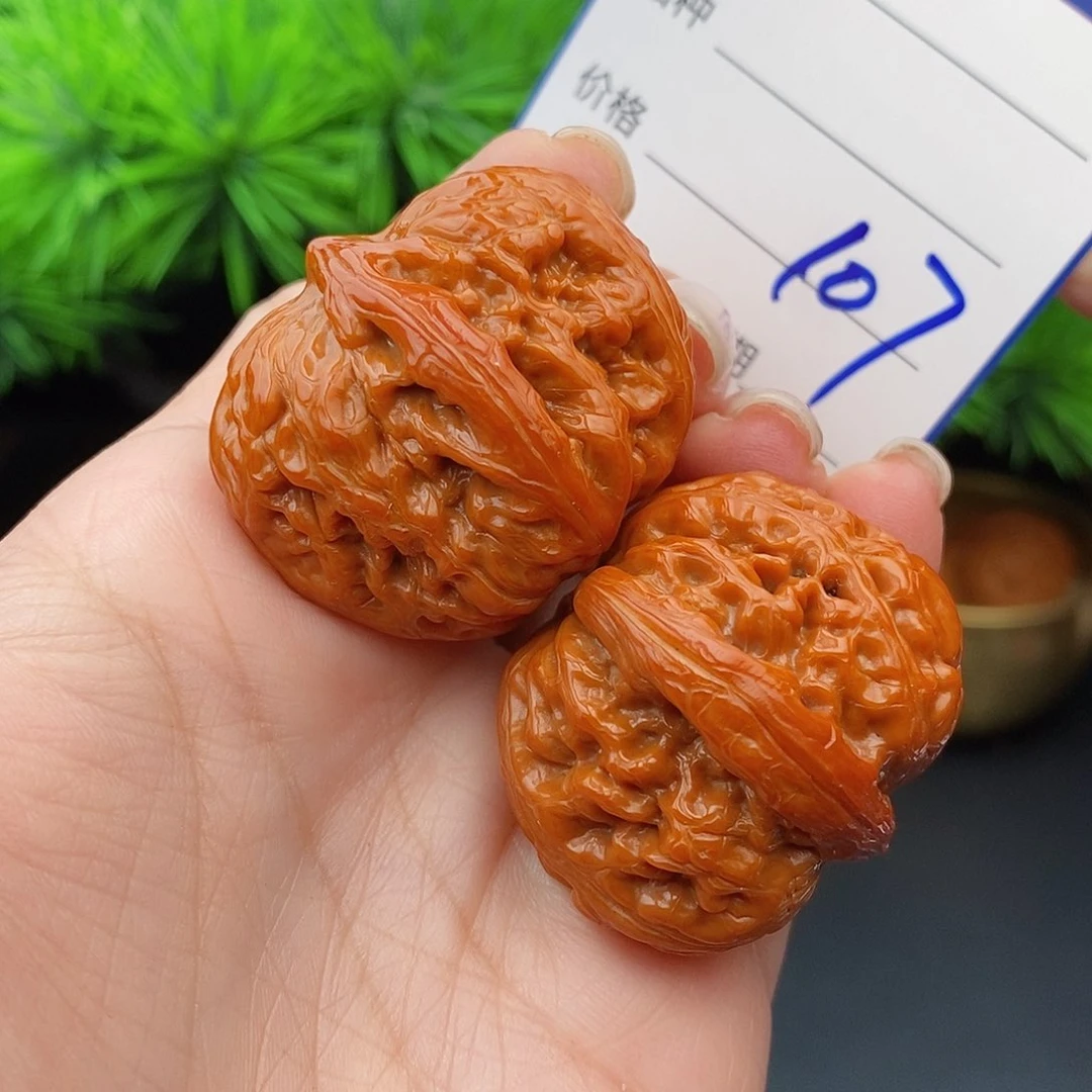 文玩核桃把件37元宝107