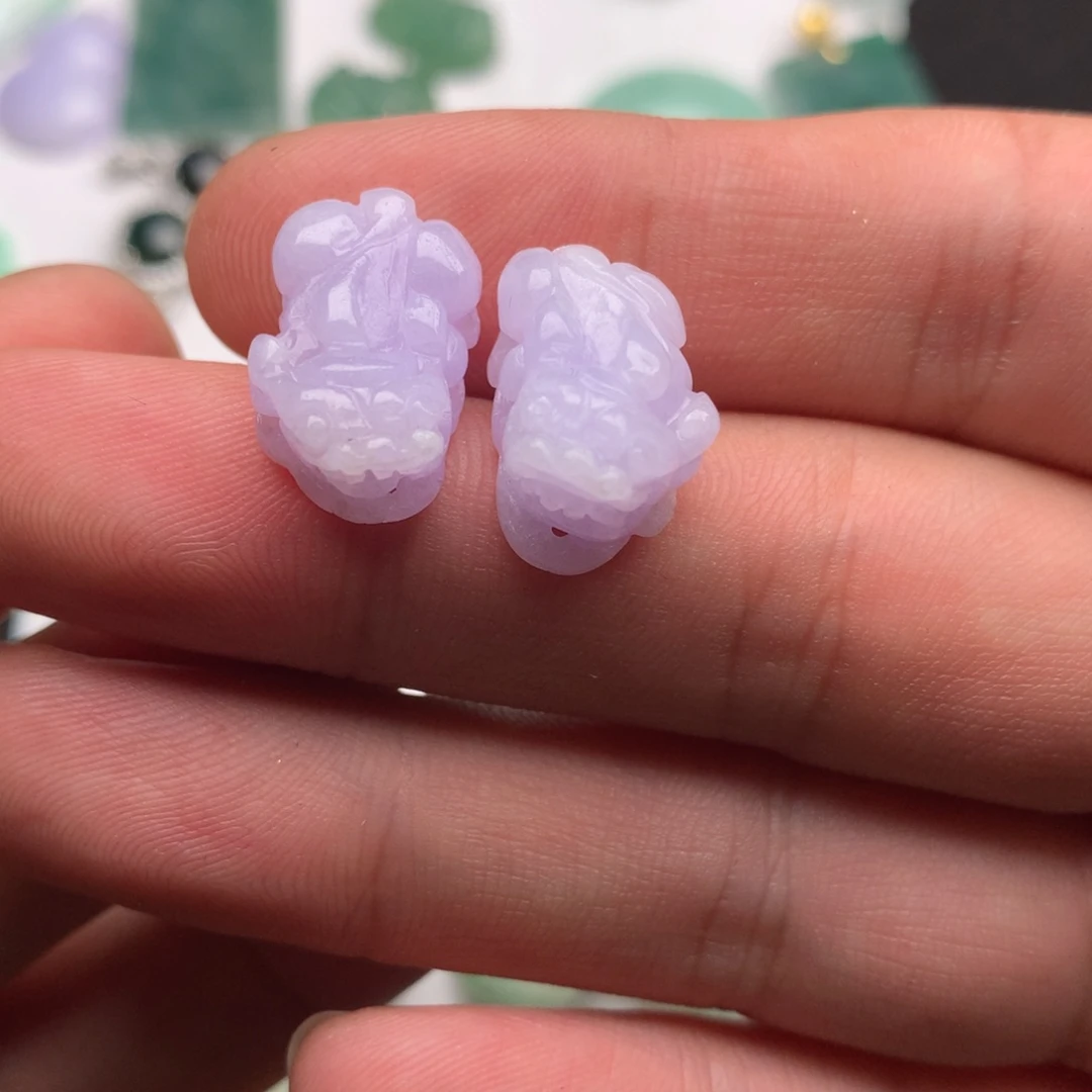 翡翠颈饰未镶嵌维***鱼