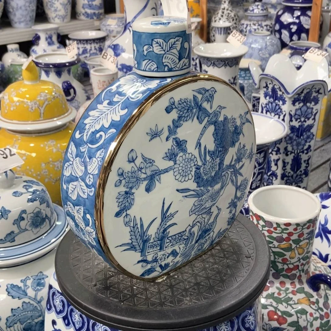 摆件花瓶手绘釉下彩