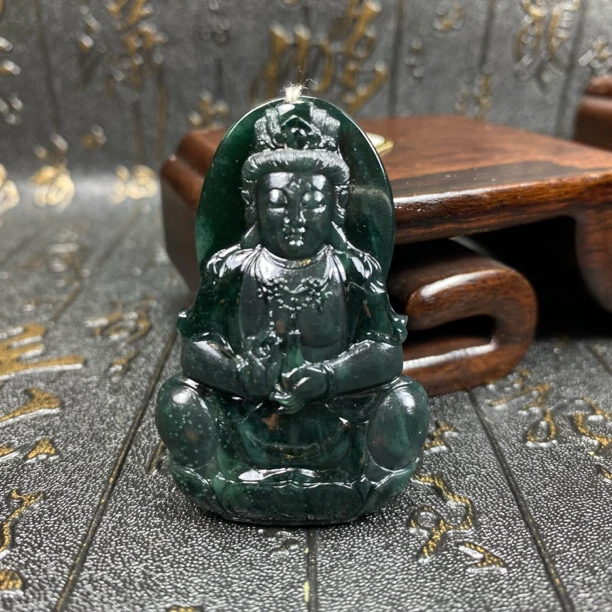 天然A货翡翠墨翠观音吊坠