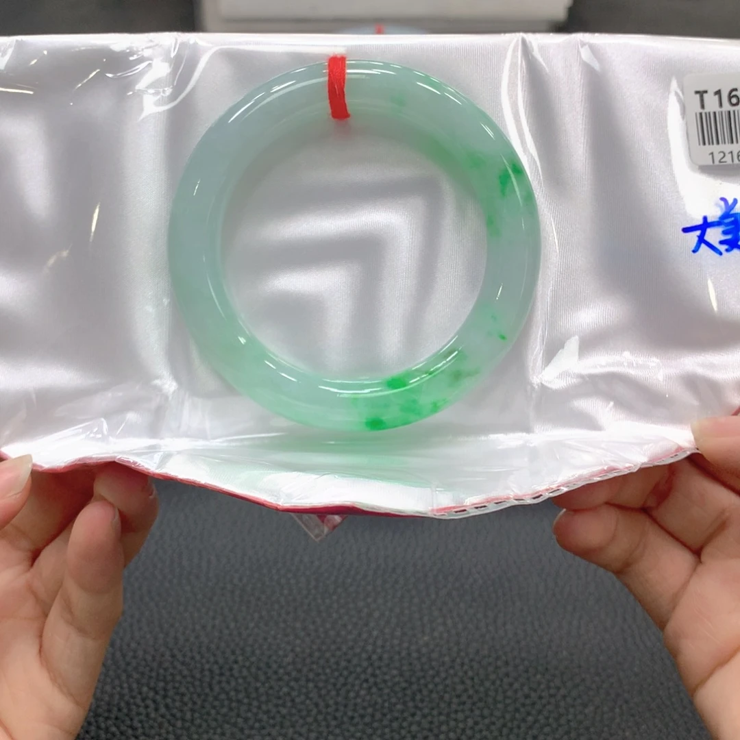 翡翠未镶嵌手镯翡翠