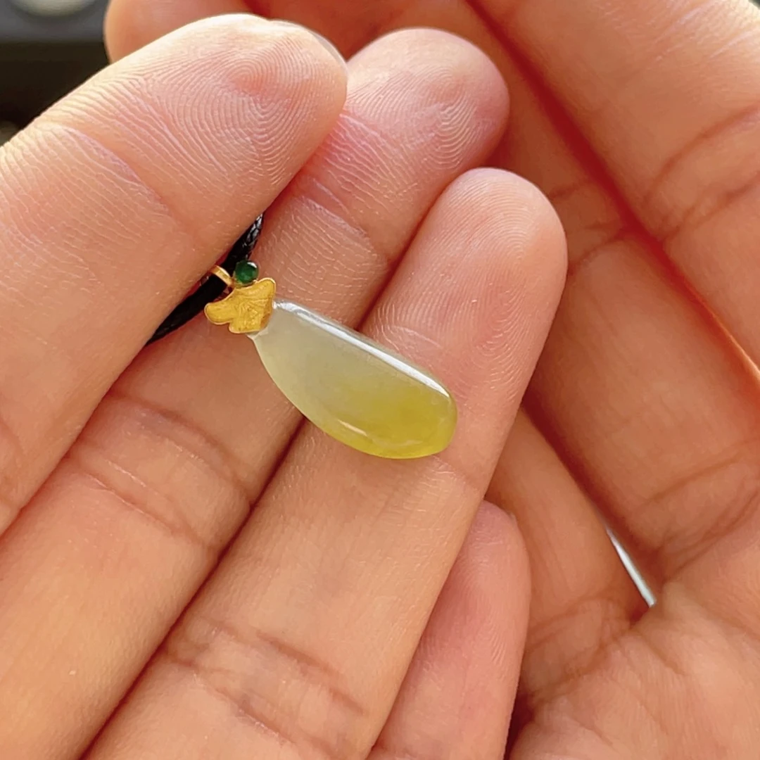 翡翠颈饰18K金镶嵌瓜