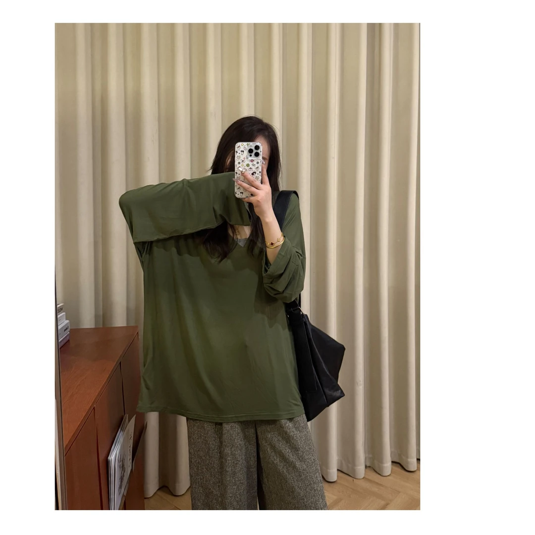 曼姐【大版V领T】2025新款设计款爆款宽松显瘦百搭休闲打底衫