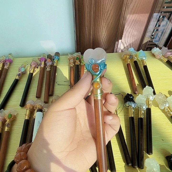 莫***了未镶嵌摆件水晶水晶