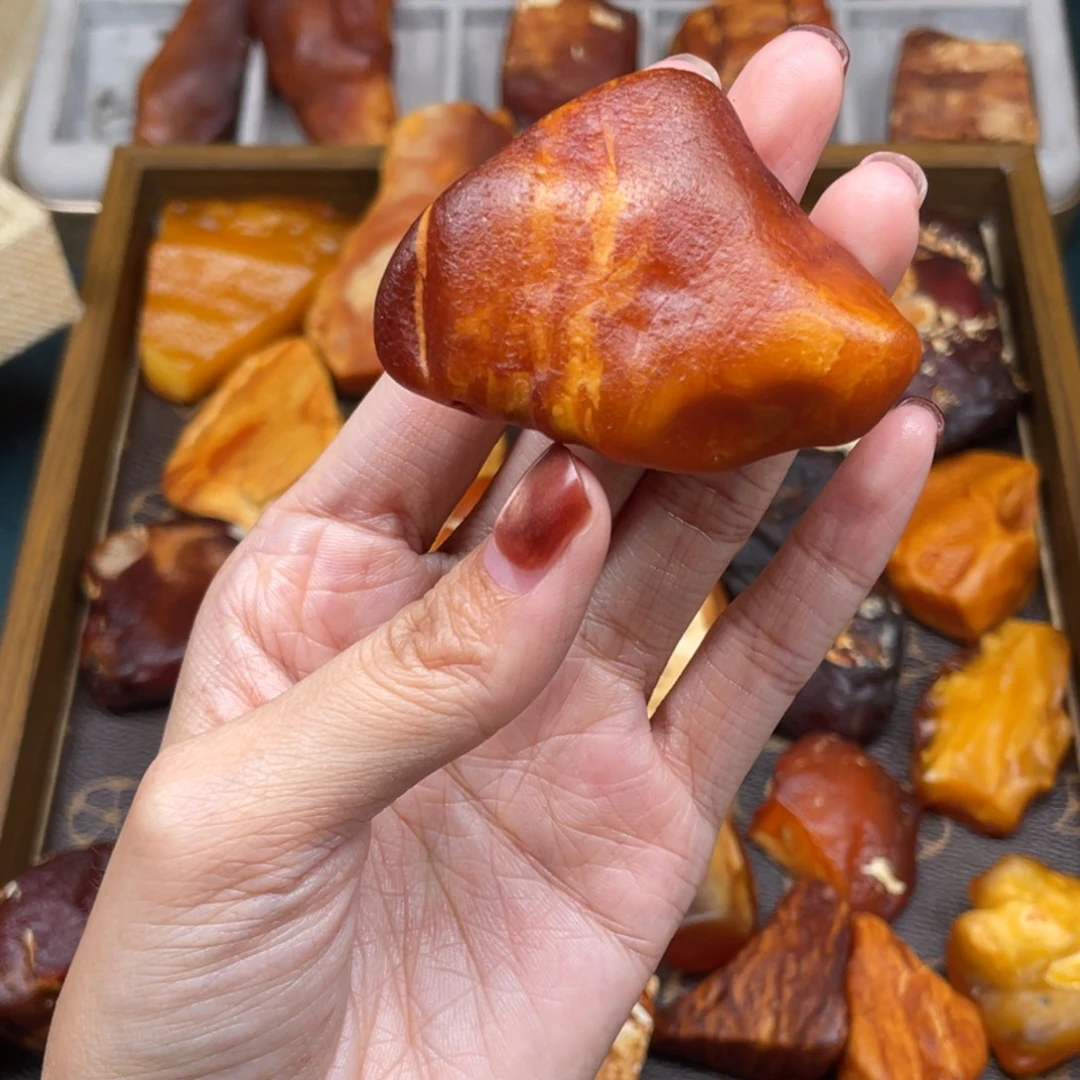 琥珀未镶嵌珠宝奇石