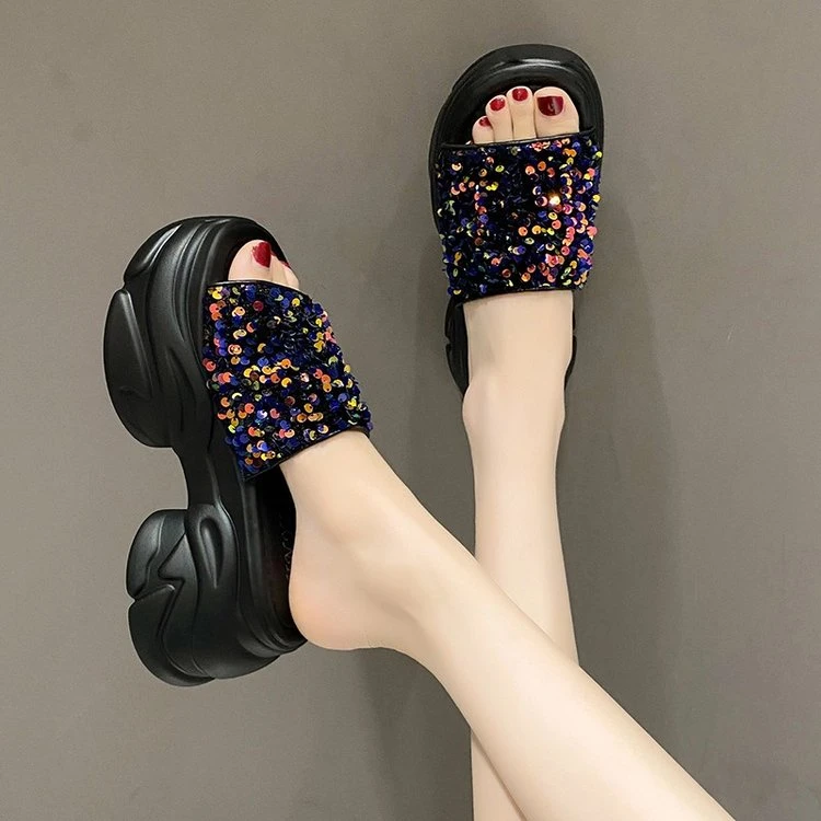 一字鞋百搭增高凉拖鞋夏夏季2025新款露趾松糕平底小个子沙滩凉鞋