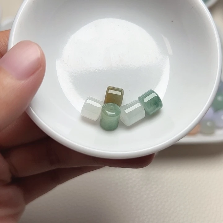 翡翠散珠天然卡6加冰胶胶囊珠，10元随机发一个