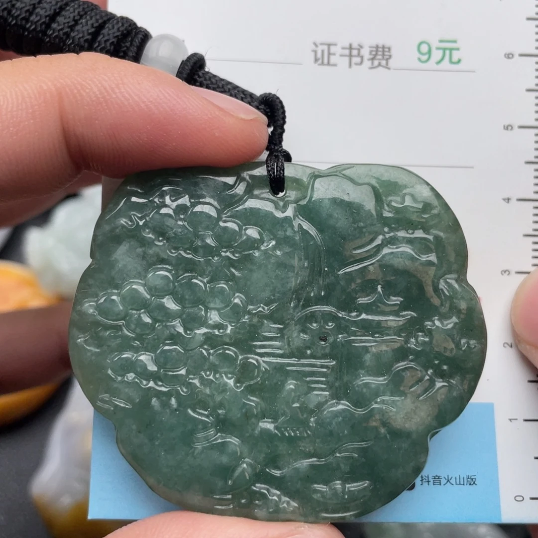 吊坠(不含链)未镶嵌翡翠