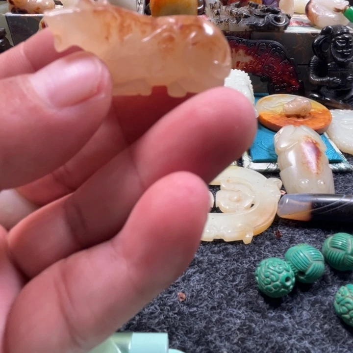 未镶嵌和田玉（糖玉）挂件