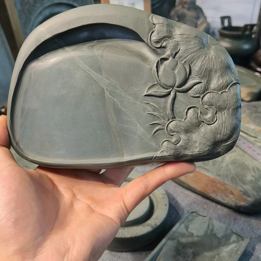 木***林甘肃洮砚，老水泉荷花砚