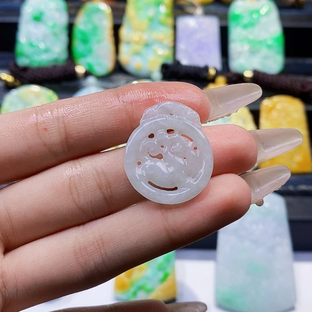 翡翠未镶嵌颈饰翡翠