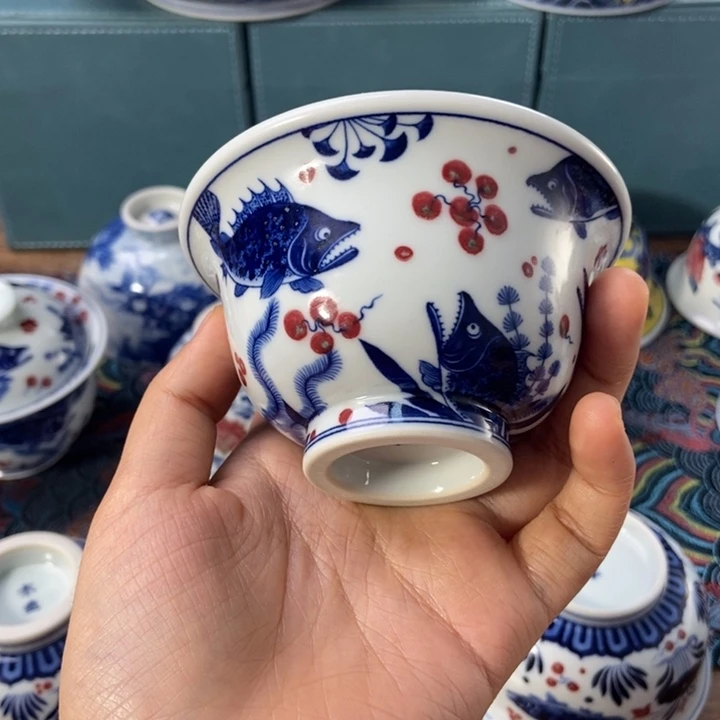 杯水造釉里红 和为贵压手