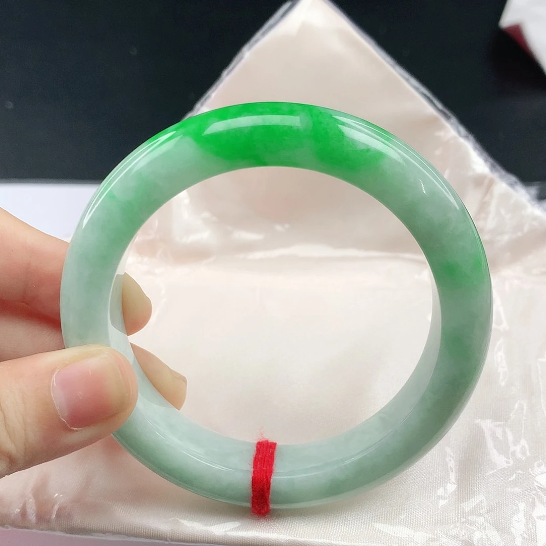 翡翠手镯未镶嵌翡翠332
