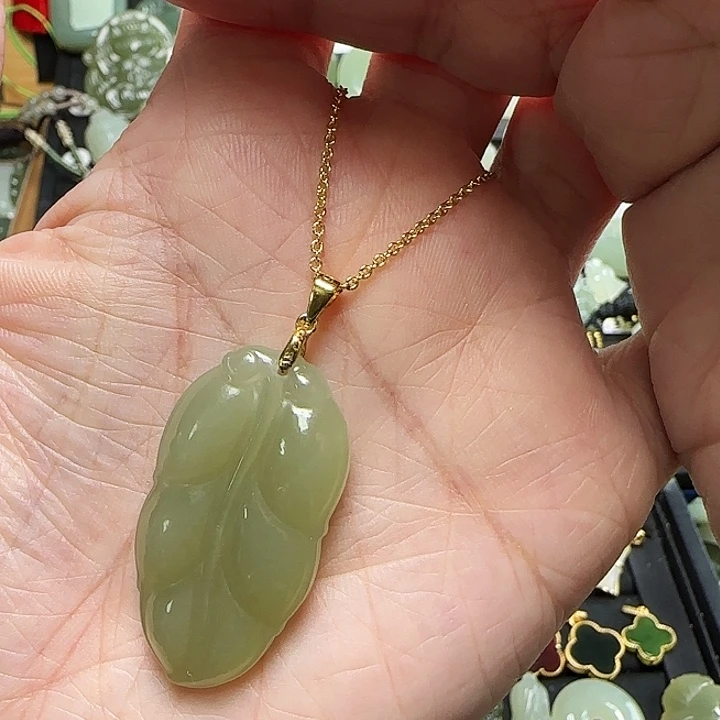 吊坠(赠链)银S925镶嵌和田玉