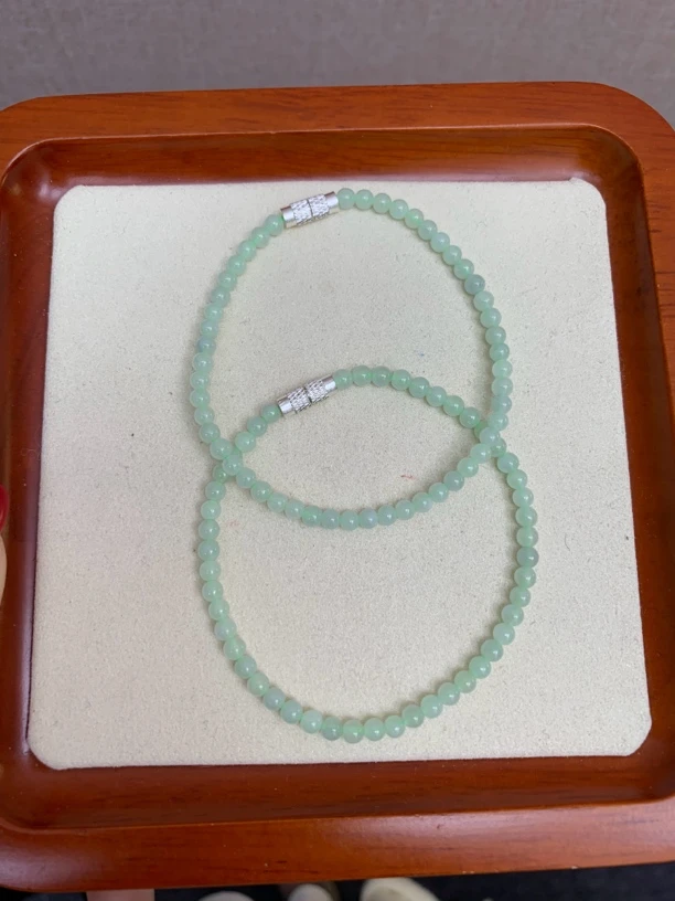 天然缅甸a货翡翠手链（多样性发其一）