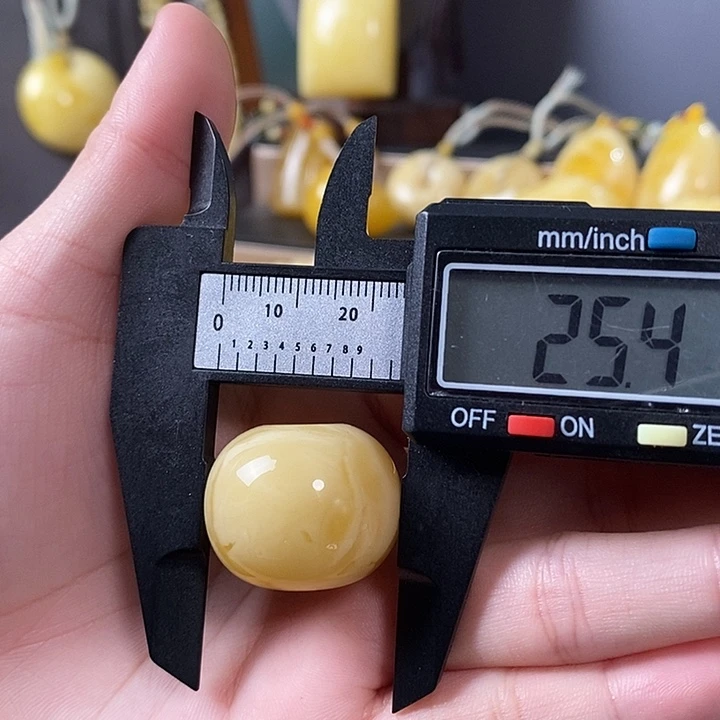 琥珀未镶嵌裸石墩子