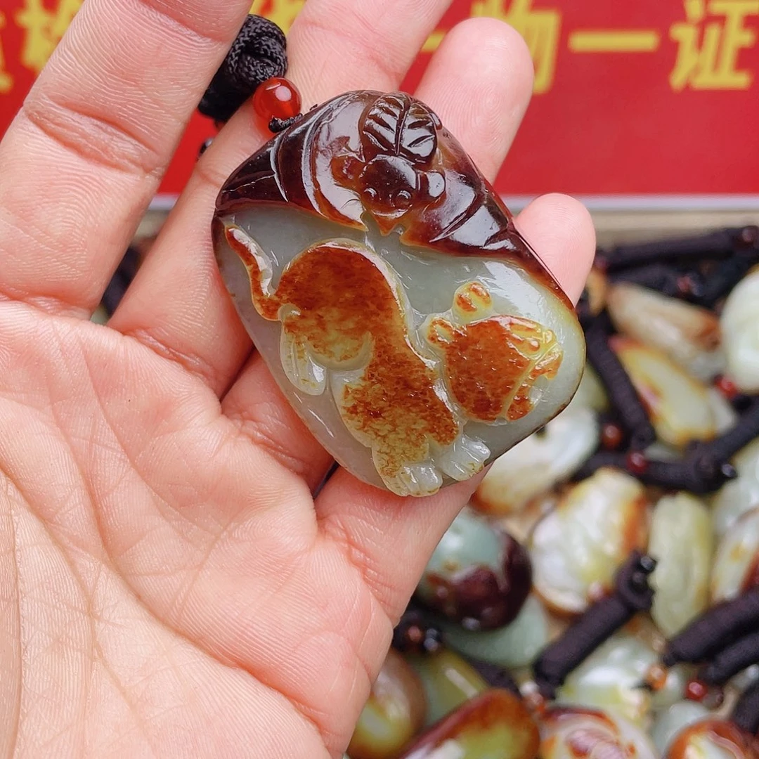 和田玉颈饰未镶嵌