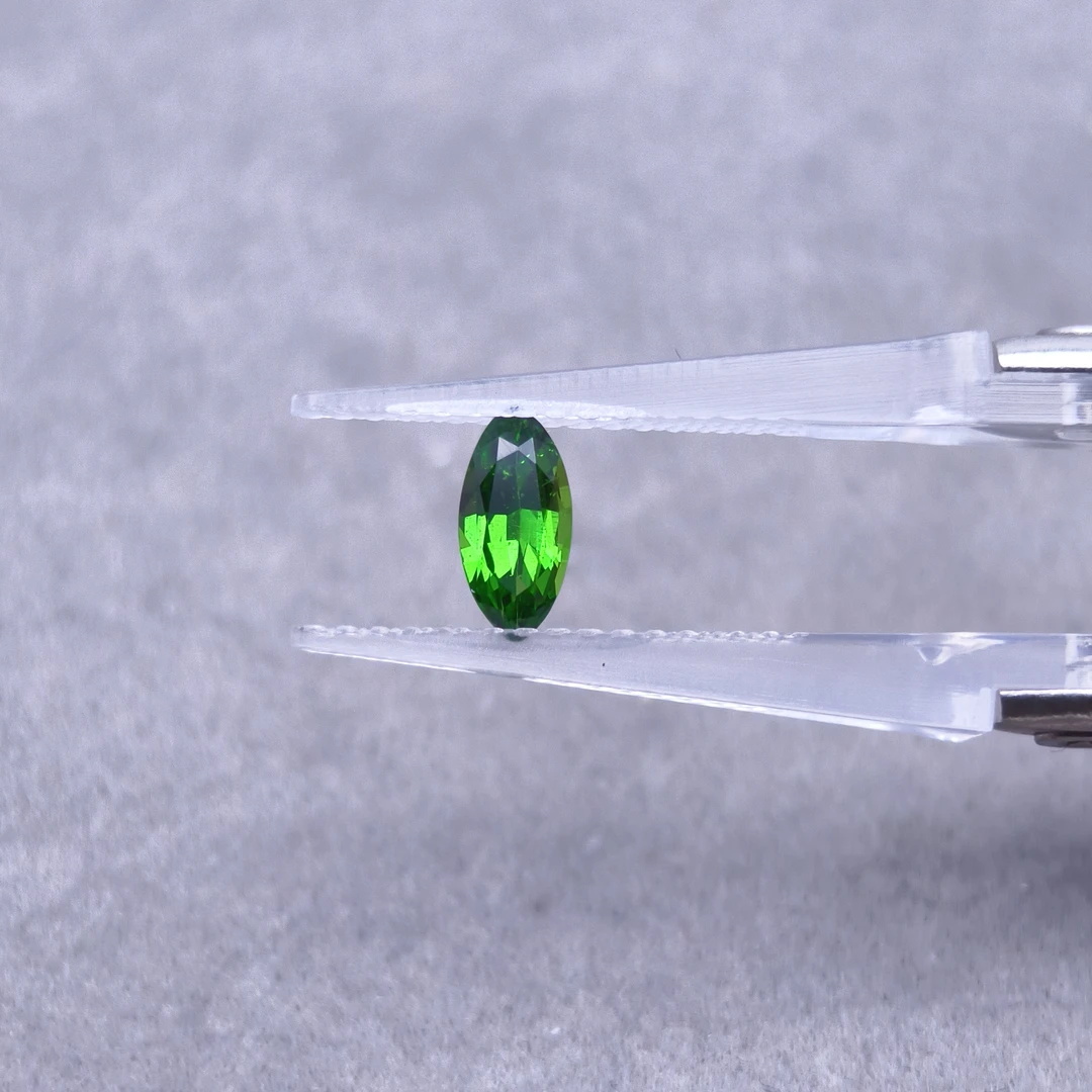 TVS 沙弗莱石-0.68ct（00822291）0123