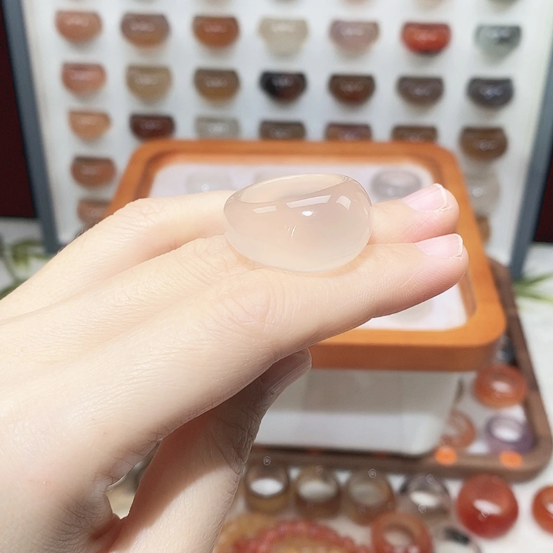 沐***筑玛瑙/玉髓未镶嵌戒指港19不退换福利