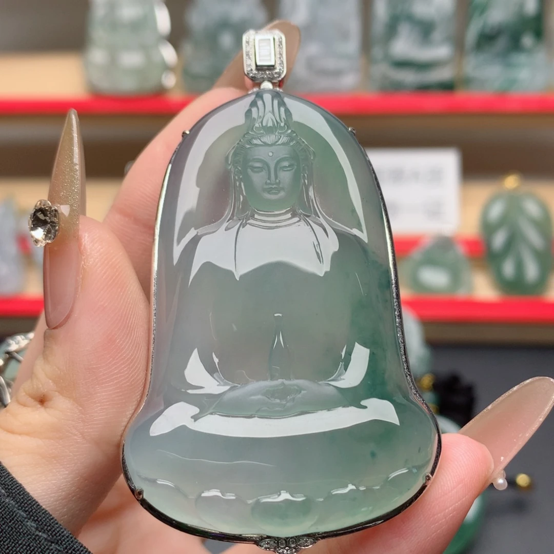 冬***哥颈饰未镶嵌翡翠素衣观音