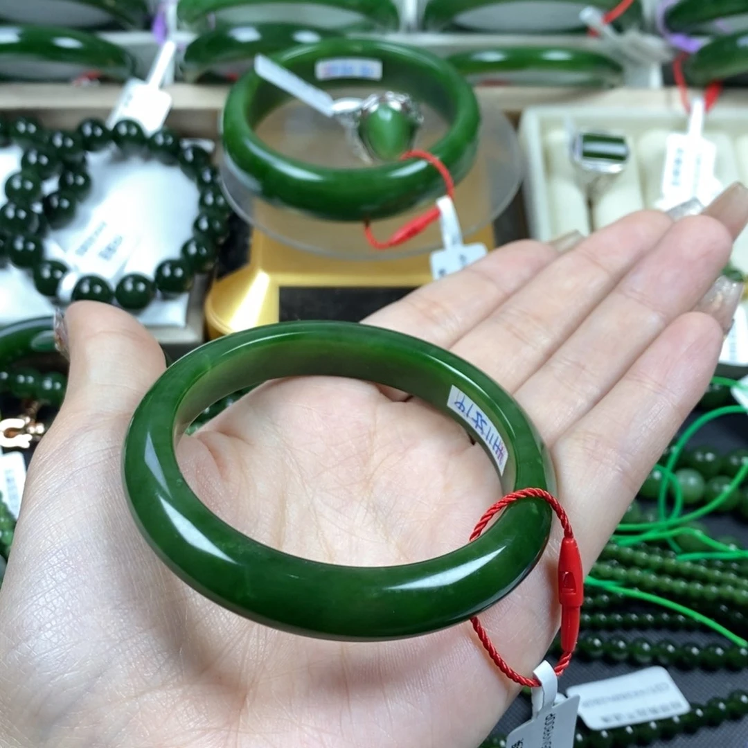 和田玉（碧玉）手镯未镶嵌白*?