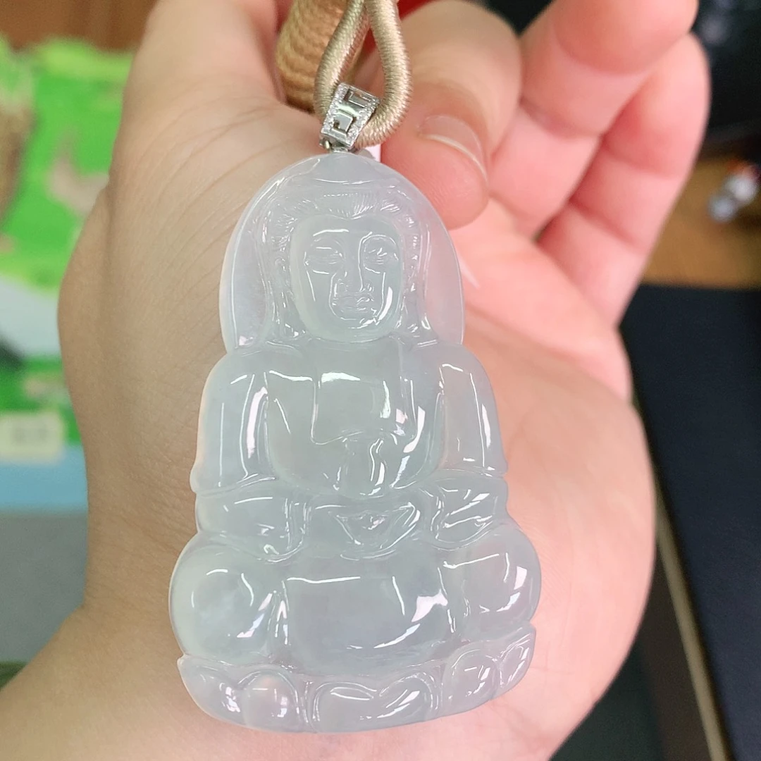 翡翠颈饰18K金镶嵌冰绿观音55*35+5.8