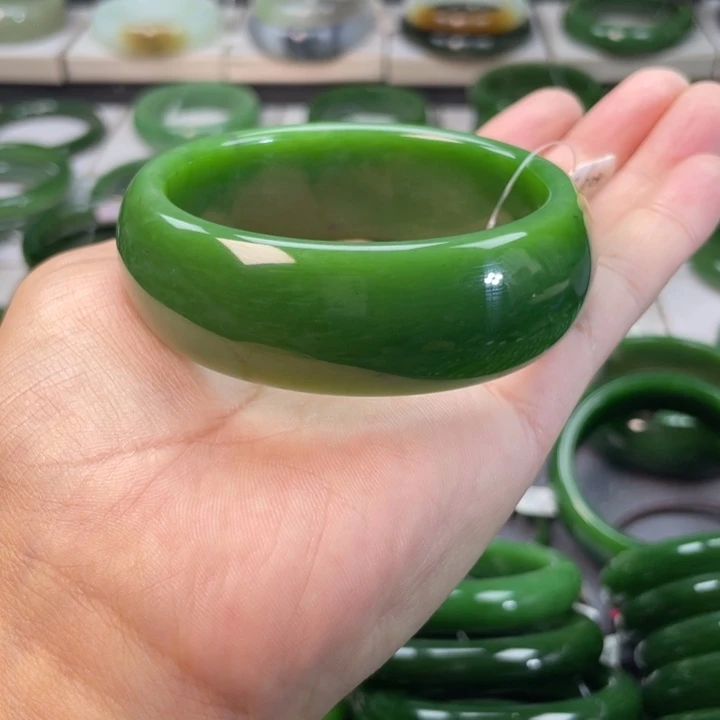 和田玉（碧玉）手镯未镶嵌