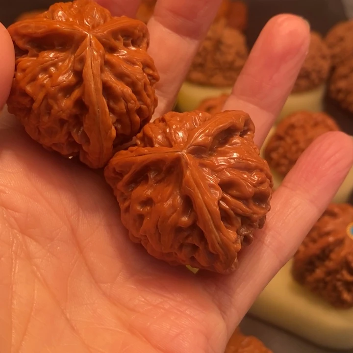 小***荐猴头核桃吊坠工艺核桃