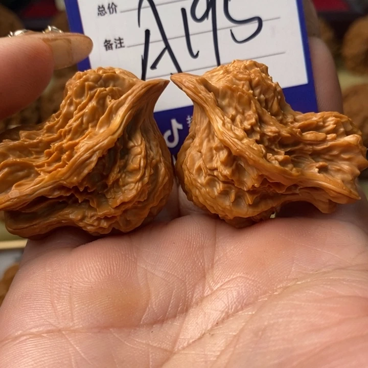 戴***陈把件桃核精品鸳鸯鸟