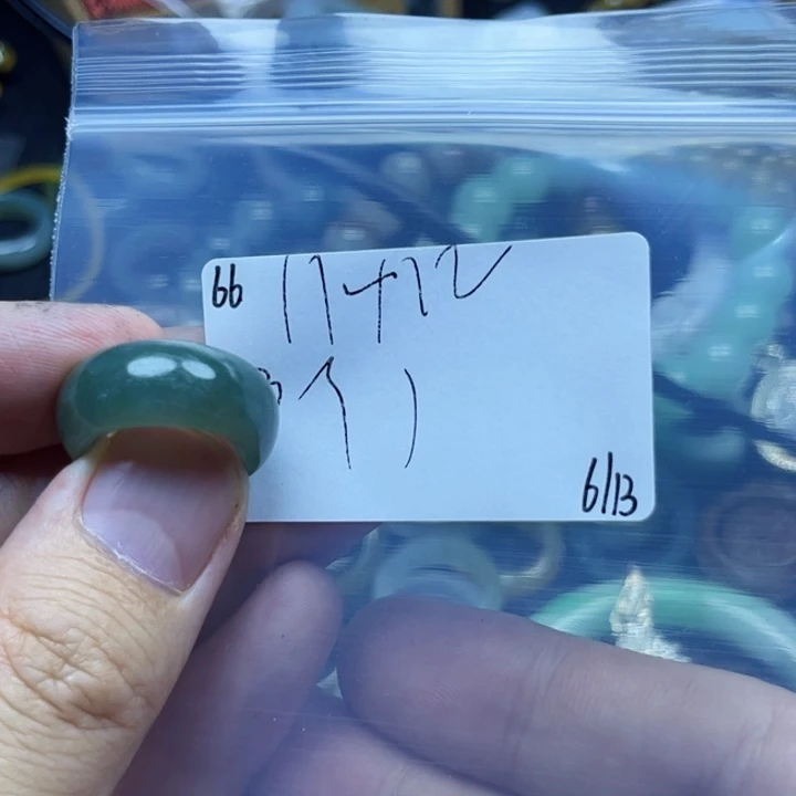 ：***）翡翠戒指未镶嵌翡翠