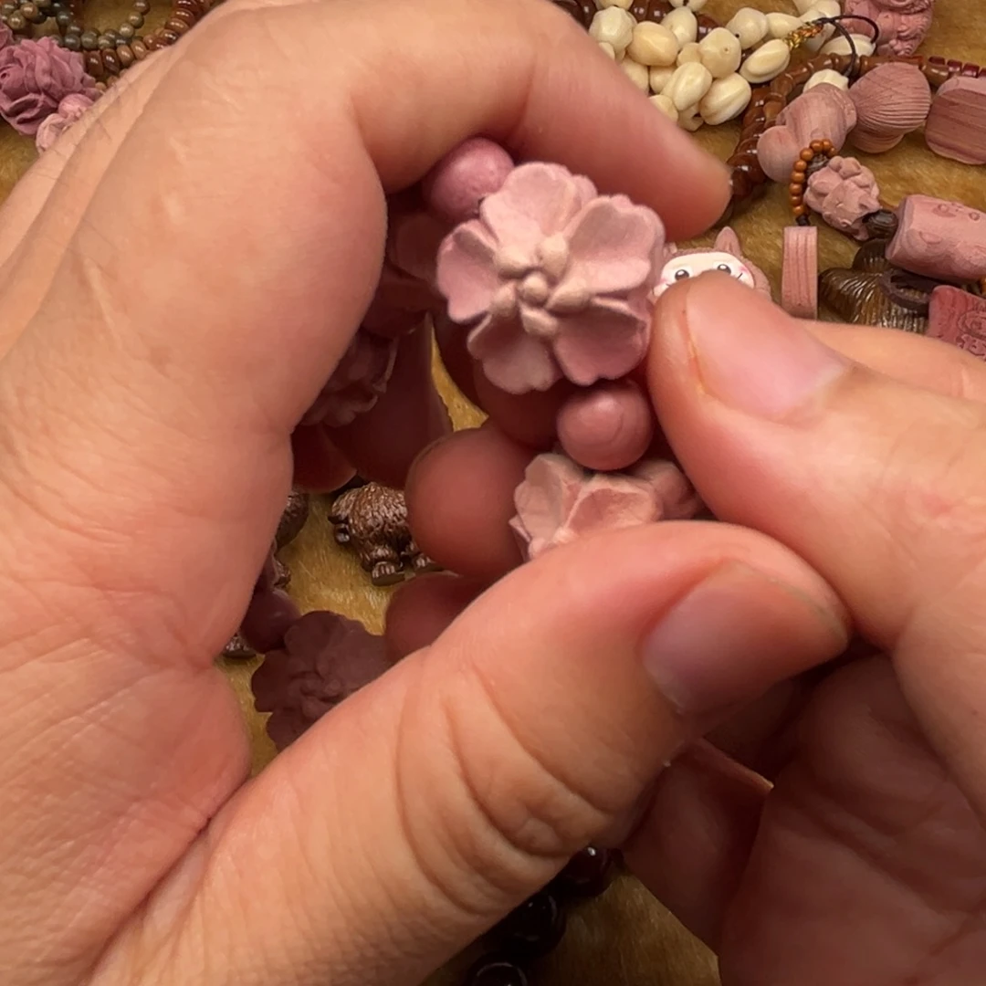 大叶紫檀（黑酸枝木类）