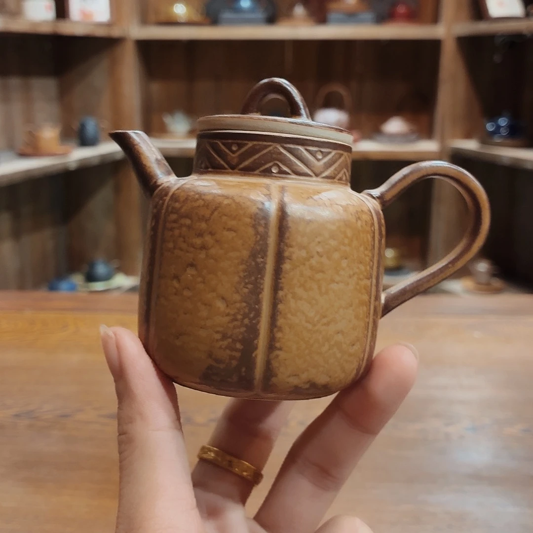 瓷器老岩泥茶器皿