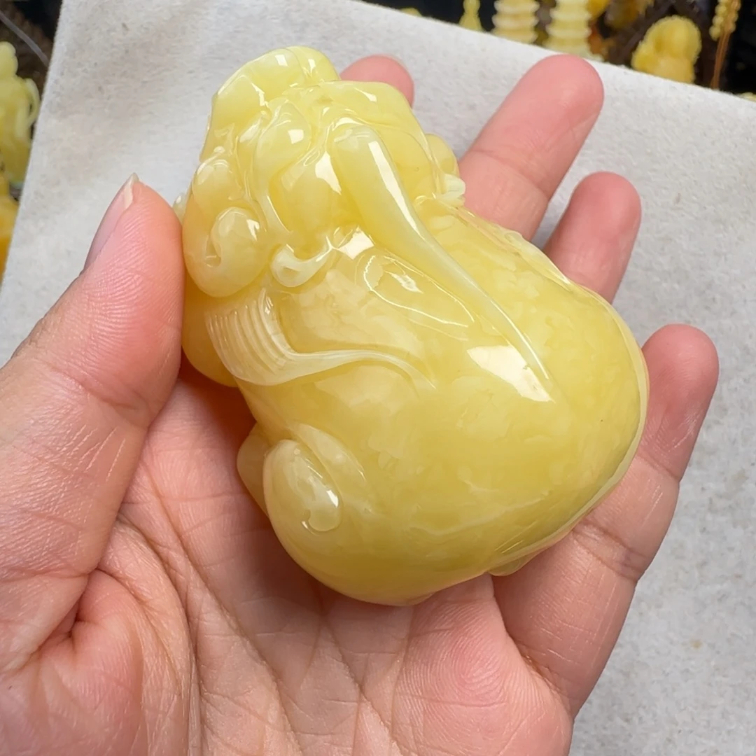 蜜蜡未镶嵌珠宝奇石