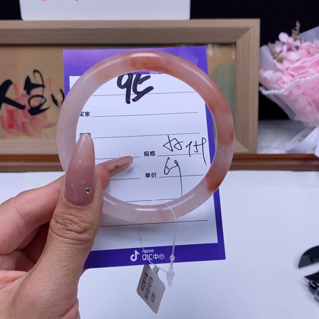 【闪购商品】石英质玉手镯未镶嵌
