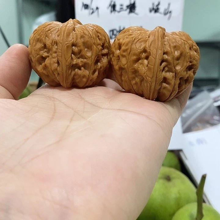 文玩核桃吊坠元宝40已打底