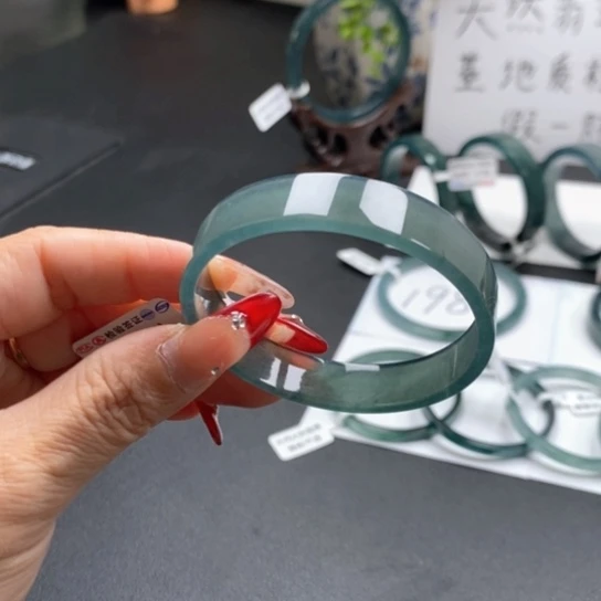 翡翠手镯未镶嵌53尺寸