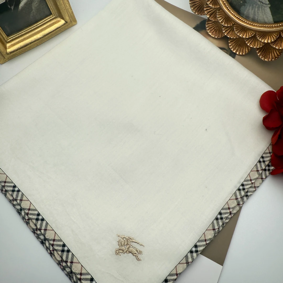 99新 BURBERRY/博柏利 海囤 巴宝莉 丝巾/yy04910