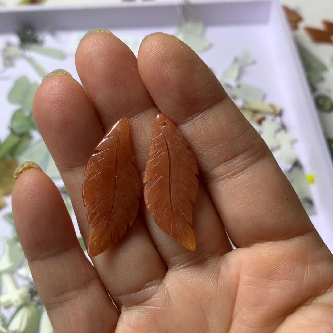 蛇纹石玉未镶嵌耳坠