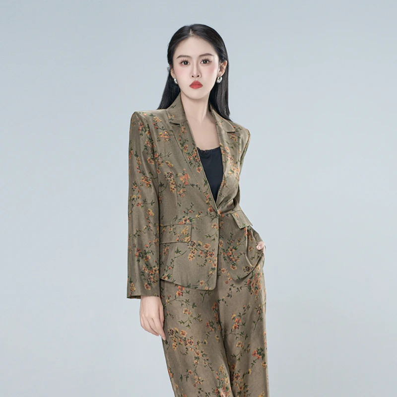 青娘子-（百善）斜纹绸真丝正肩碎花阔版时尚百搭短款西装外套60943