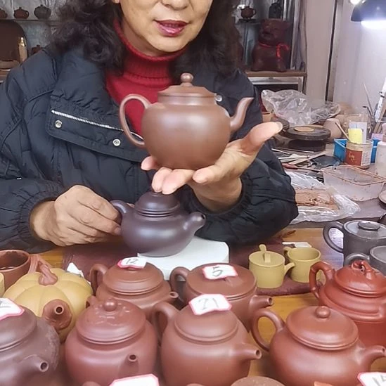 茶壶紫砂宜兴紫砂制作精工