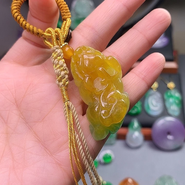 吊坠(赠链)未镶嵌翡翠