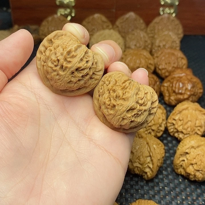 文玩核桃把件38宫灯
