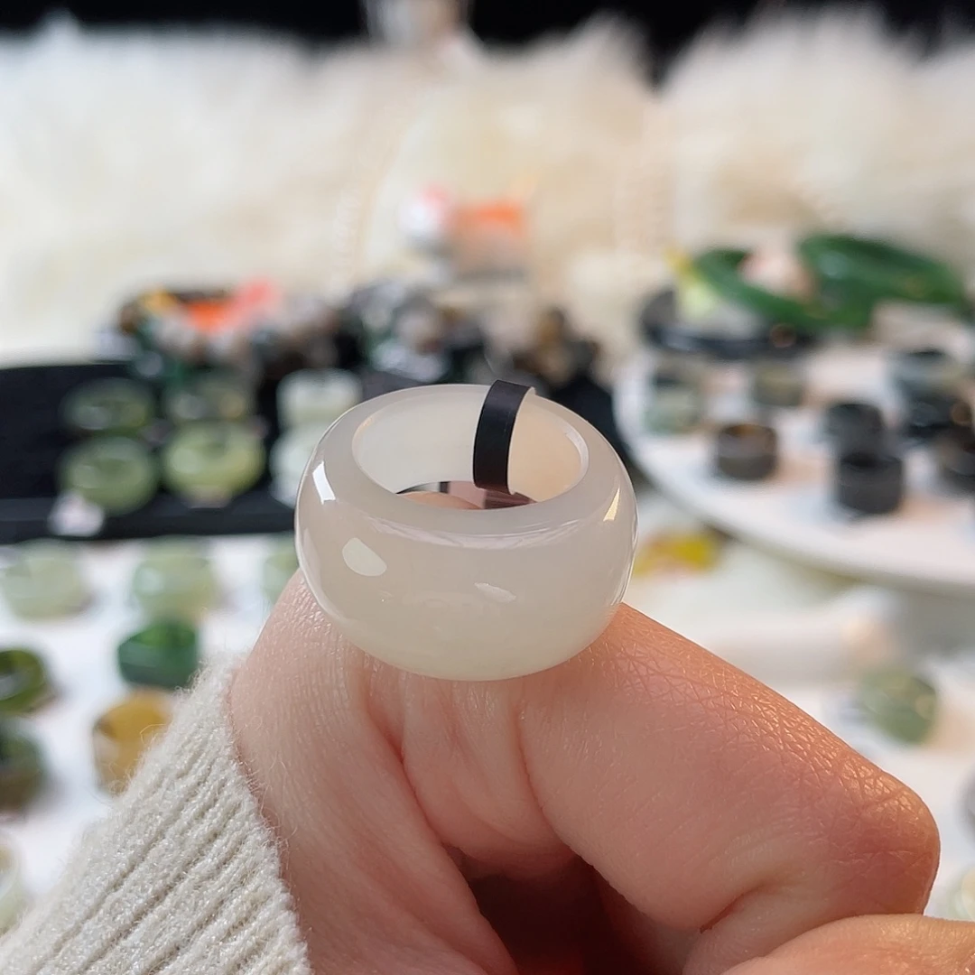 黄***斤和田玉未镶嵌戒指k116 浅晴水馒头17.2mm二选一