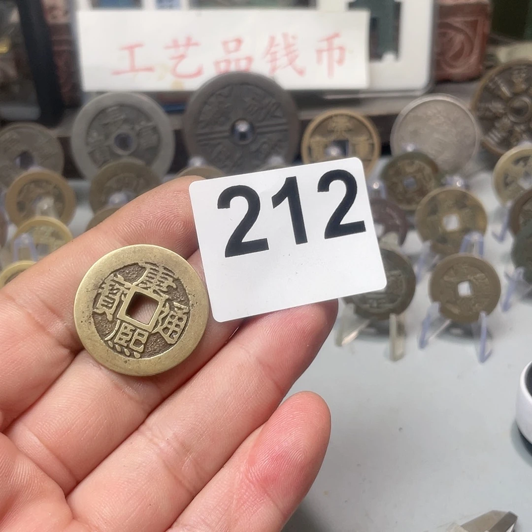 红**衣文创工艺品工艺品